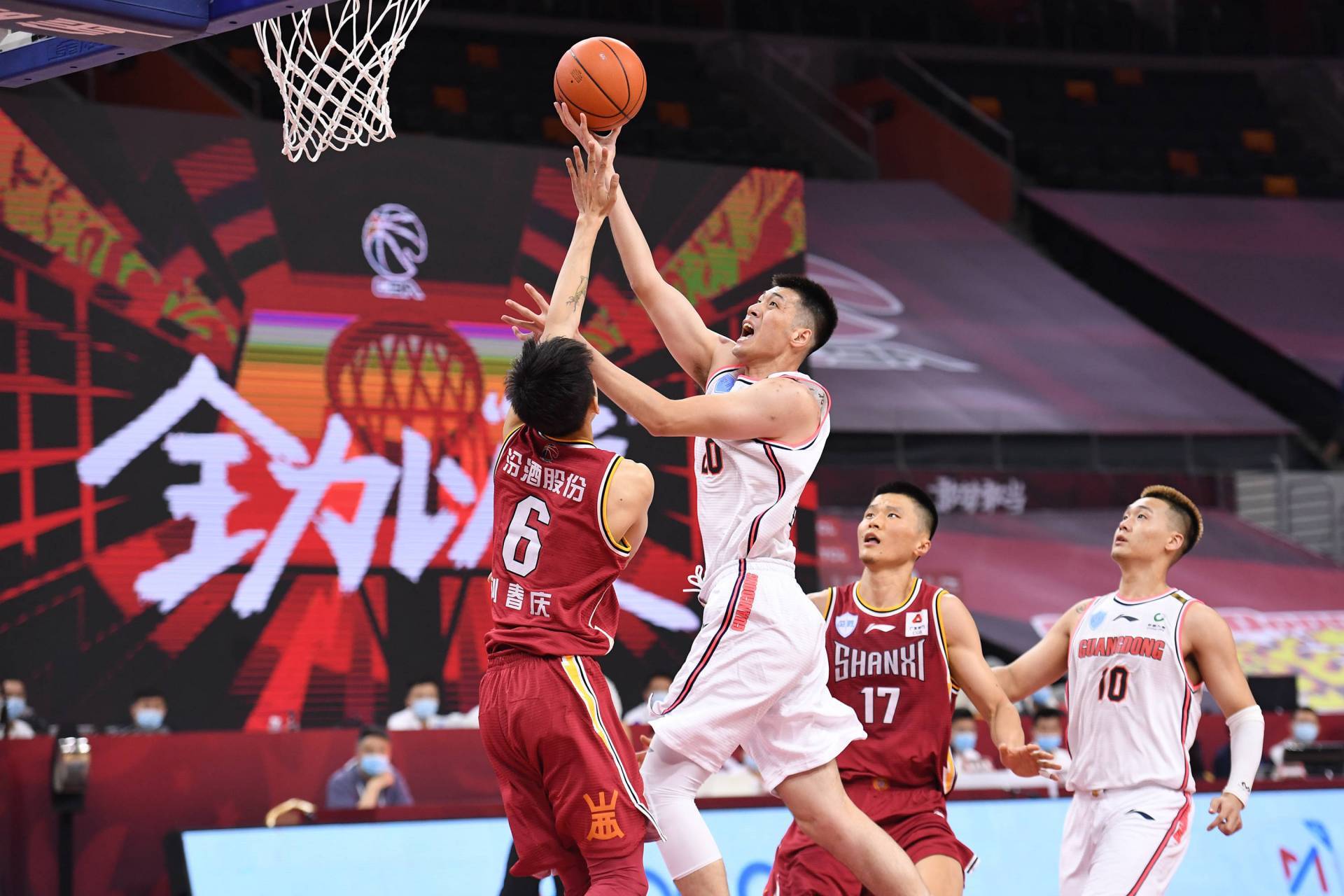 冲刺阶段CBA季后赛传出新动向；韩国国家队再遭质疑；高层表态——管理层满意；训练强度显著提升的简单介绍