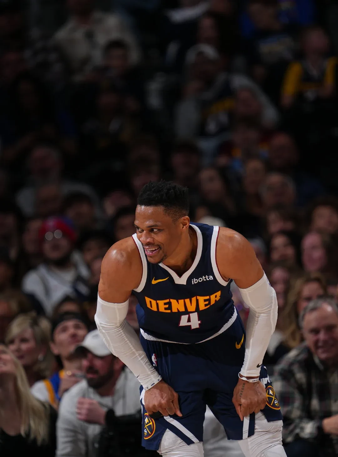 关于转折点！巴塞罗那篮球队队长鼓劲，NBA总决赛今夜攻防权衡，话题不断，控场能力成焦点的信息