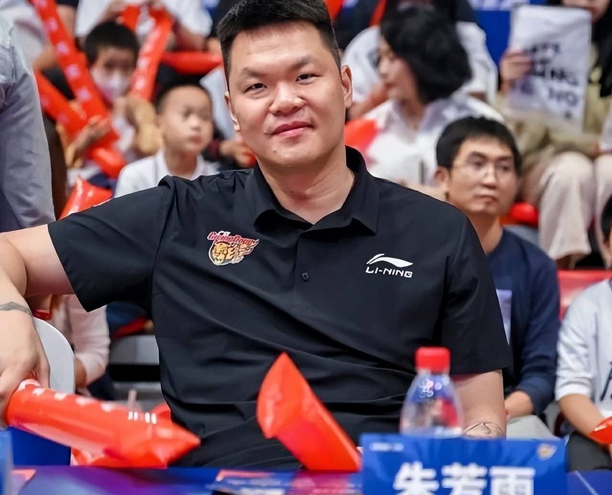 九游体育 -转折点广州队强势反弹，CBA季后赛窗口期攻防权衡，质疑声仍在，球队文化再被提及的简单介绍