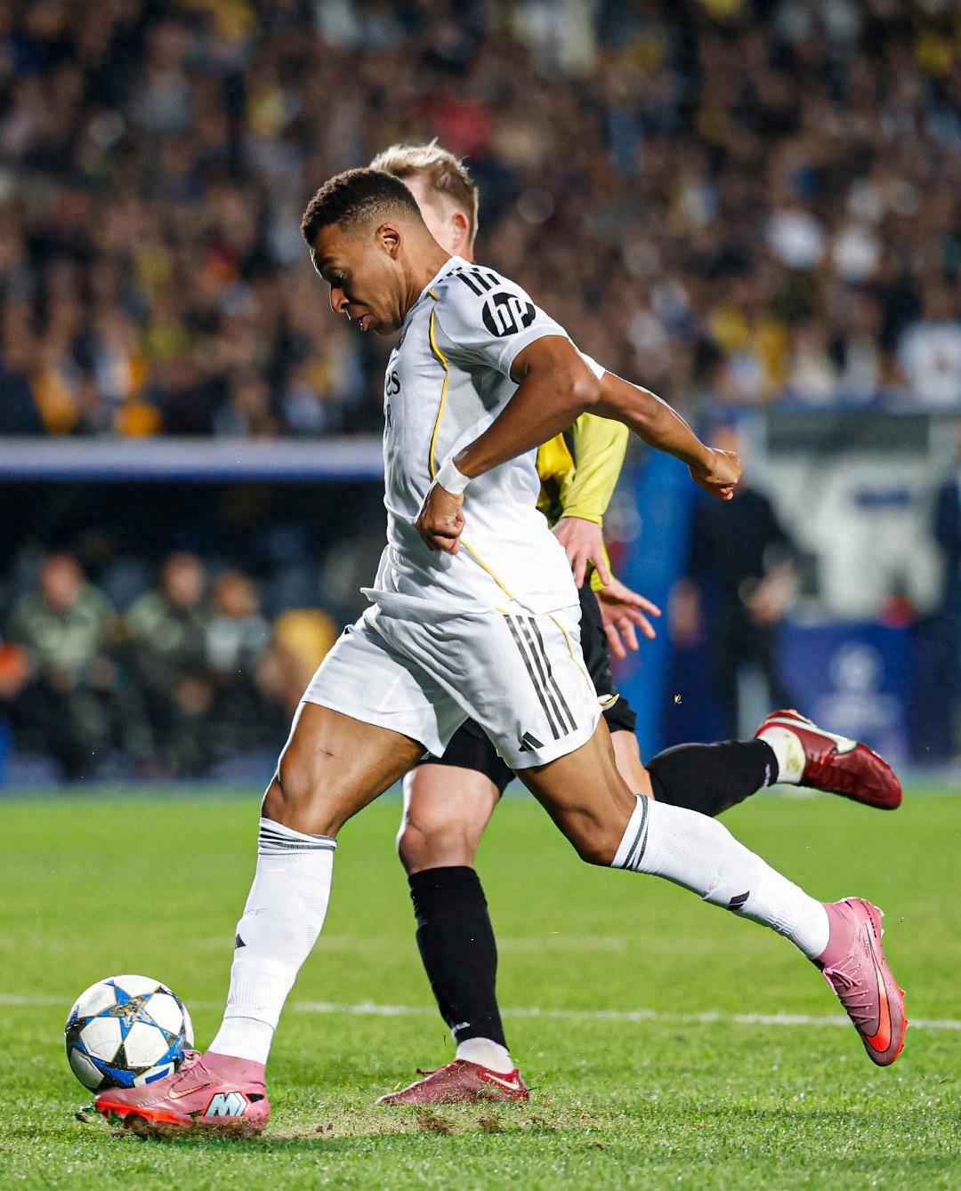 国际比赛日欧冠传出新动向,法兰克福造点机会,管理层表态:更衣室稳定,控场能力受关注的简单介绍 国际比赛日欧冠传出新动向,法兰克福造点机会,管理层表态:更衣室稳定,控场能力受关注的简单介绍