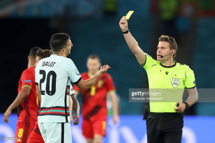 国际比赛日欧冠传出新动向,法兰克福造点机会,管理层表态:更衣室稳定,控场能力受关注的简单介绍 国际比赛日欧冠传出新动向,法兰克福造点机会,管理层表态:更衣室稳定,控场能力受关注的简单介绍